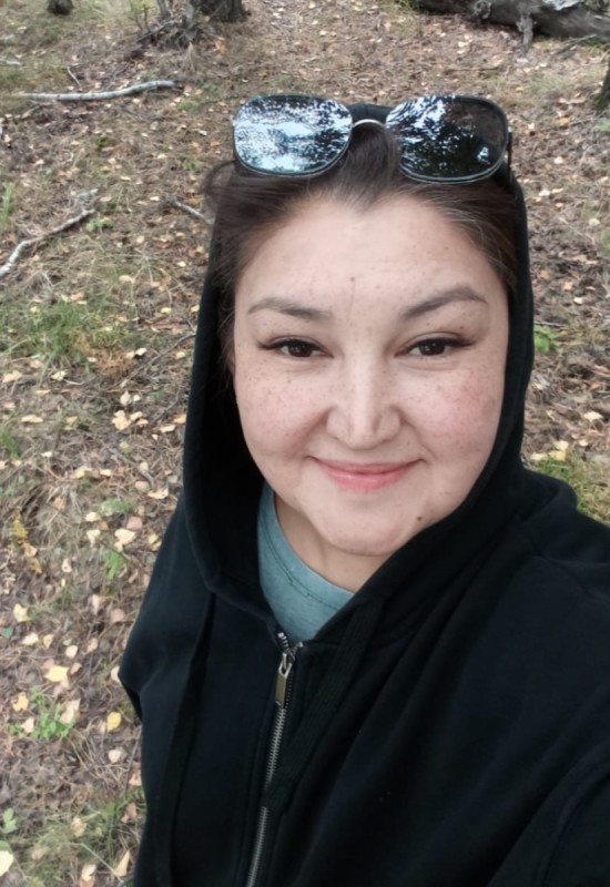 Mia • 44 • Kazakhstan