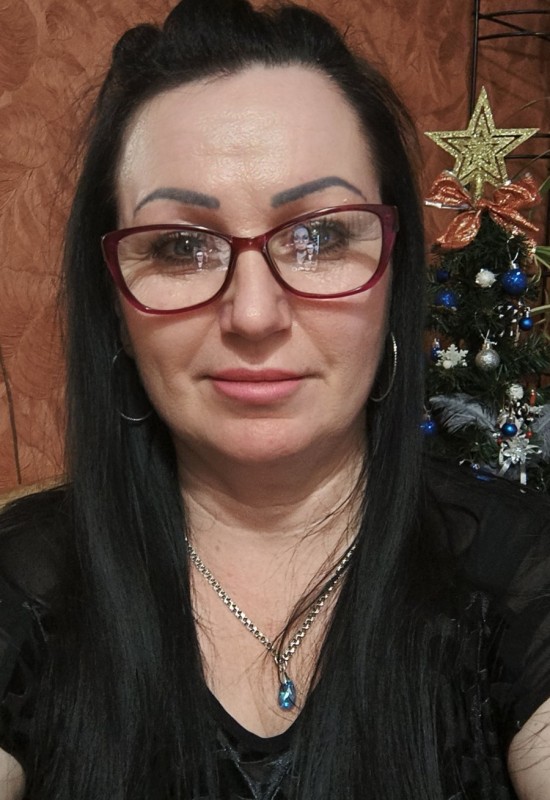 Inna • 48 • Ukraine 🇺🇦