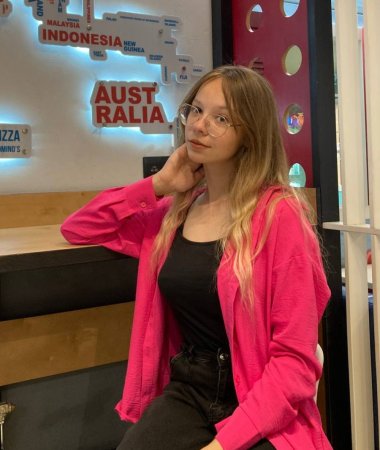 Anastasia, 20