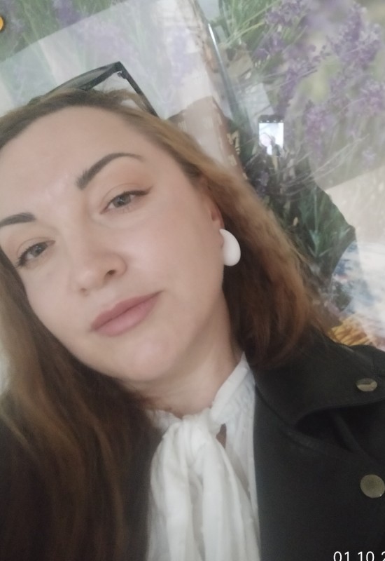 Yulia • 41 • Russia