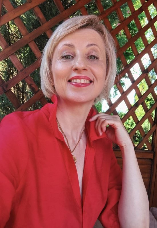 Yulie • 51 • Ukraine 🇺🇦
