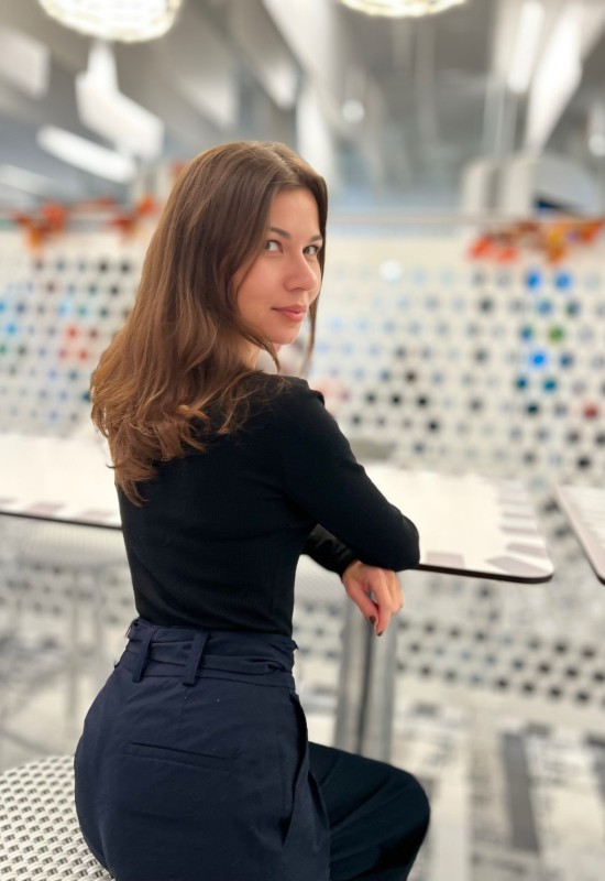 Olga • 39 • France