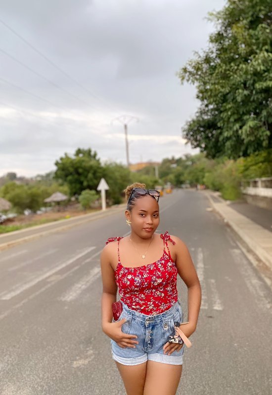Ornella • 25 • Madagascar