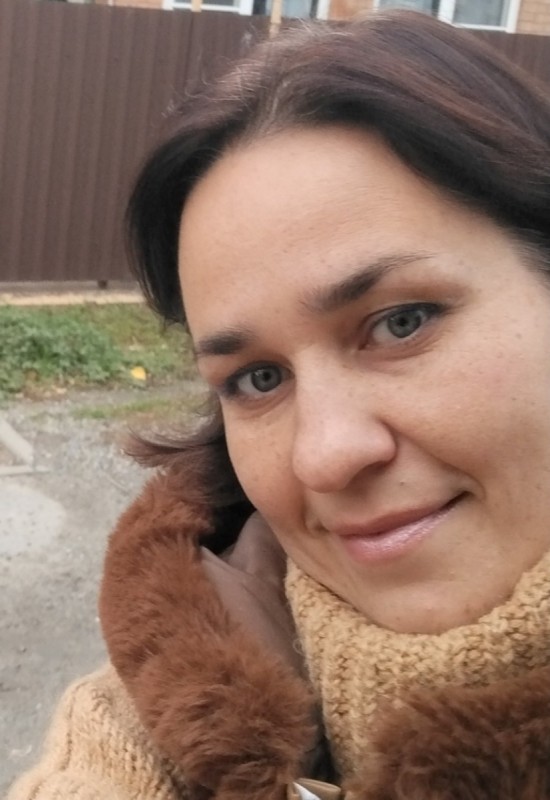 Maria • 42 • Russia