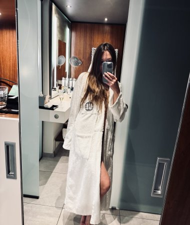 Nina, 35