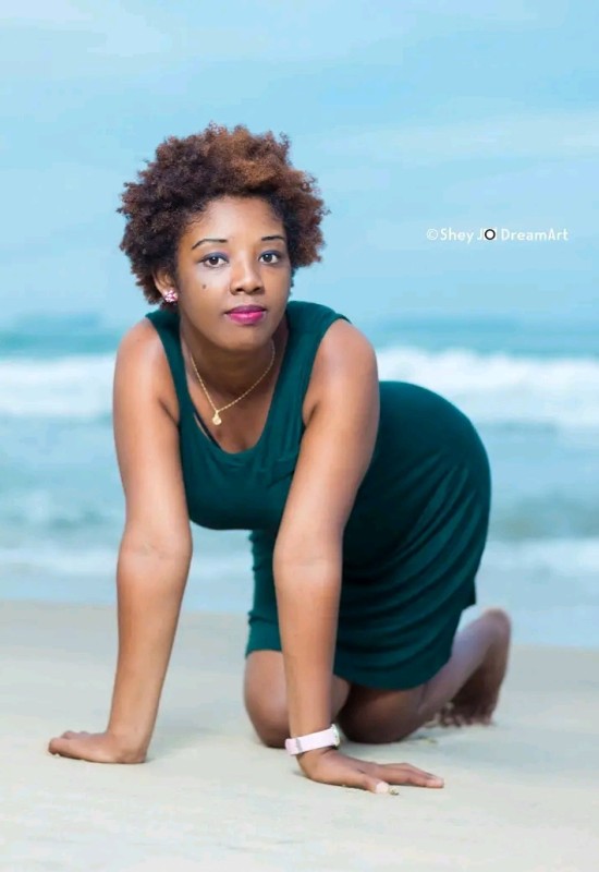 Warda • 33 • Madagascar