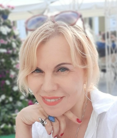 Victoria, 45