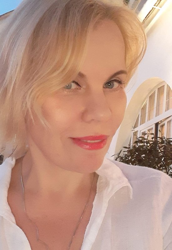 Victoria • 45 • Belarus