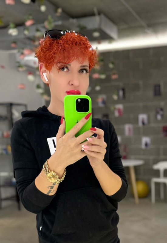 Alexandra • 39 • Russia