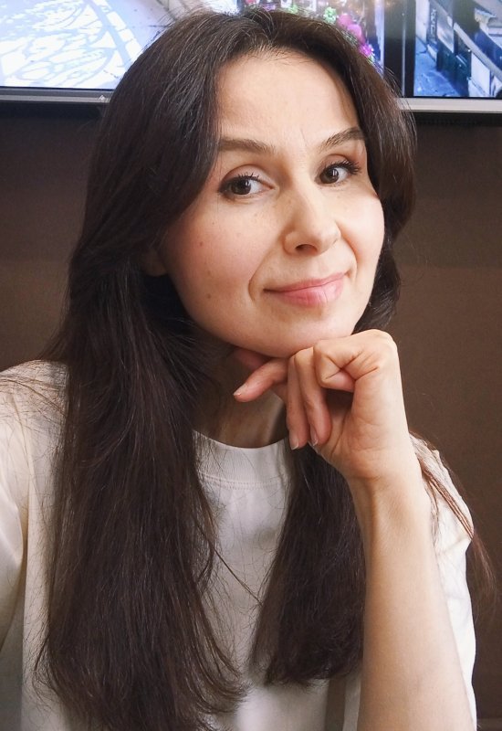 Oksana  • 44 • Russia