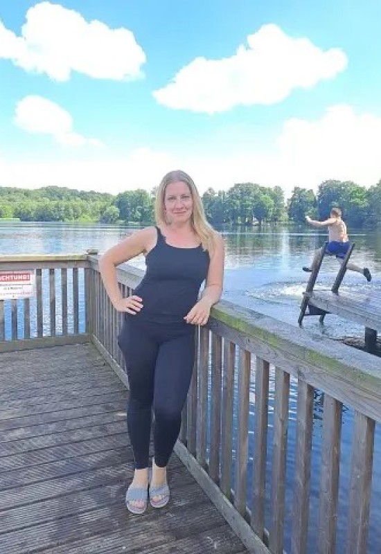 Anna • 46 • Росія