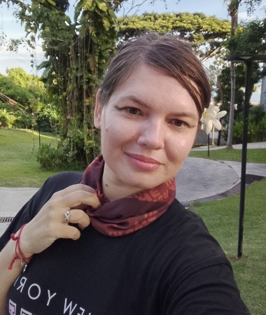 Natalia, 39
