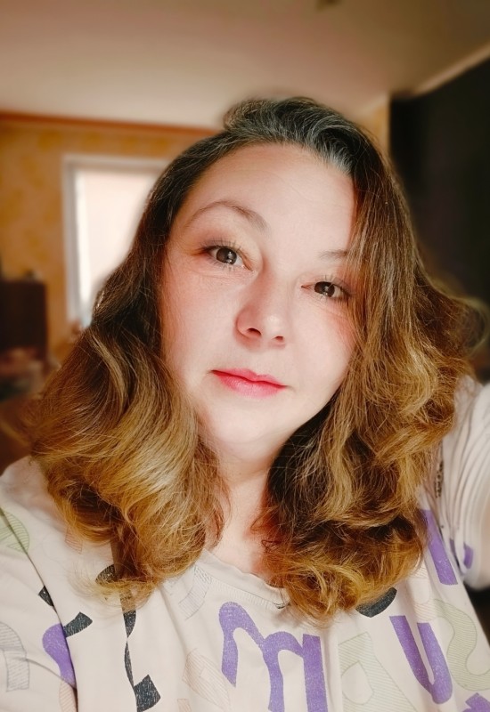 Marina • 42 • Russia