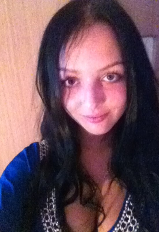 Katya • 40 • Russia