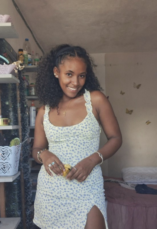 Santiana • 26 • Madagascar