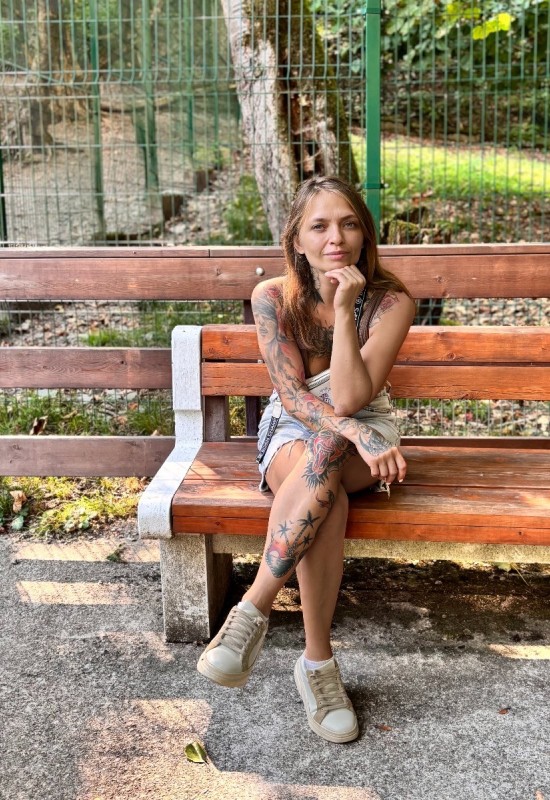 Lena • 37 • Russie