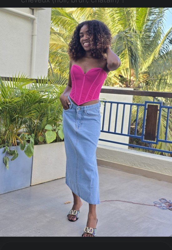 Malorie  • 19 • Madagascar