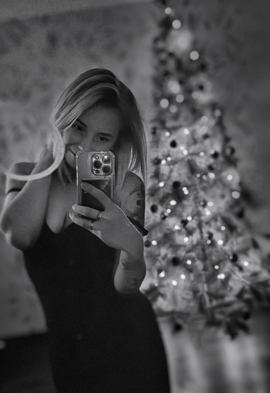 Alexandra • 33 • Russia