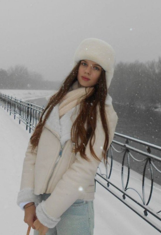 Alina • 26 • Ukraine