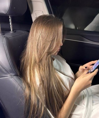 Maria, 23
