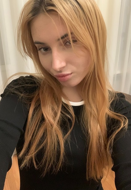 Marta • 22 • Україна