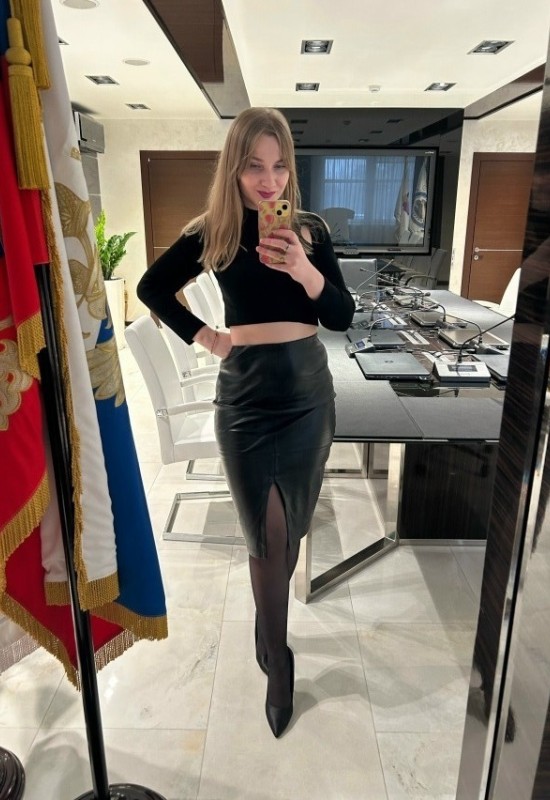 Arina • 34 • Russia