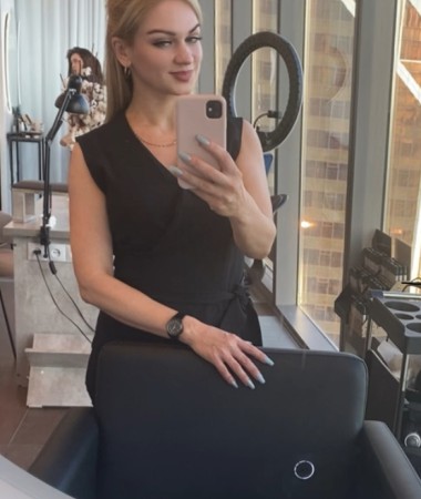 Nadezda, 43