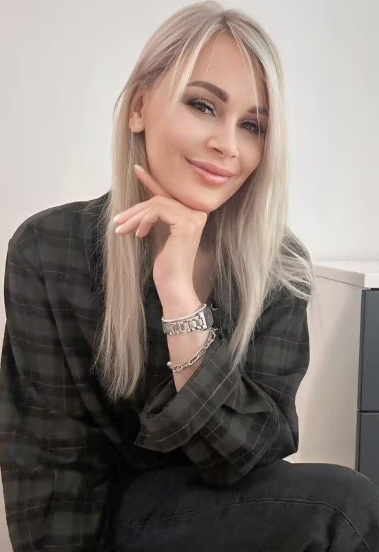 Galina • 44 • Ukraine