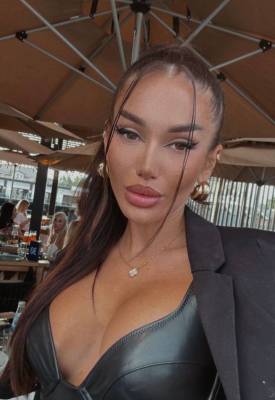 Elizaveta • 27 • Ukraine 🇺🇦