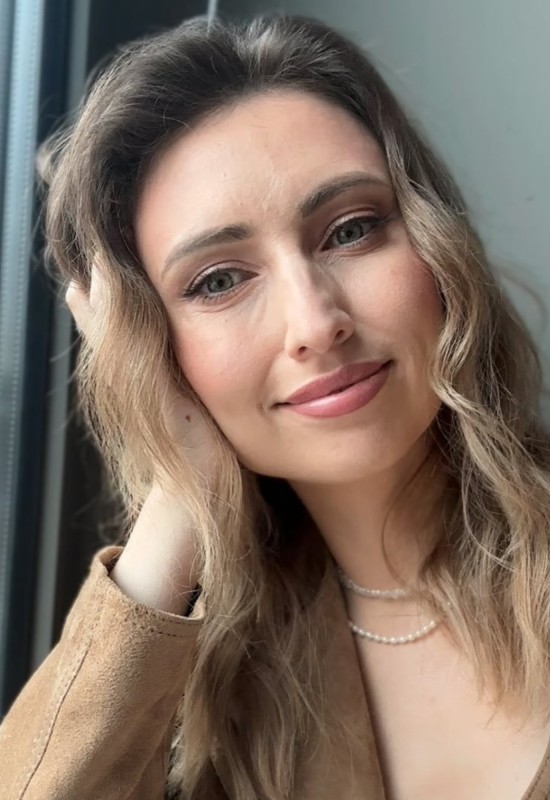 Irina • 37 • Ukraine