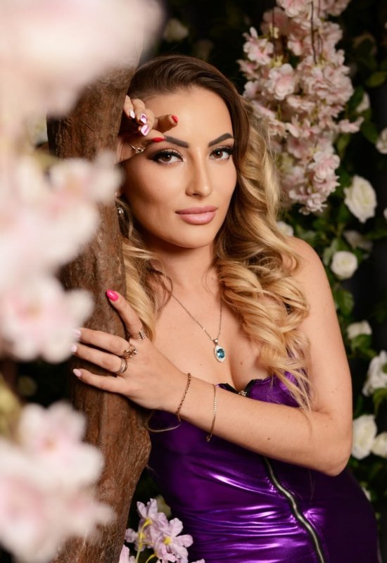 Diana • 34 • Turquie