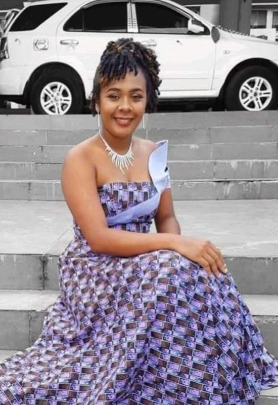 Sandra  • 29 • Madagascar