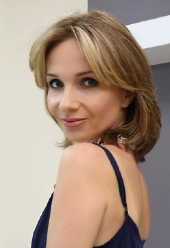 Iryna • 48 • Ukraine