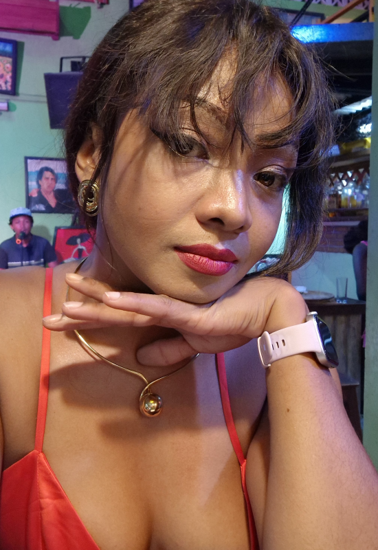 Anie • 31 • Madagascar