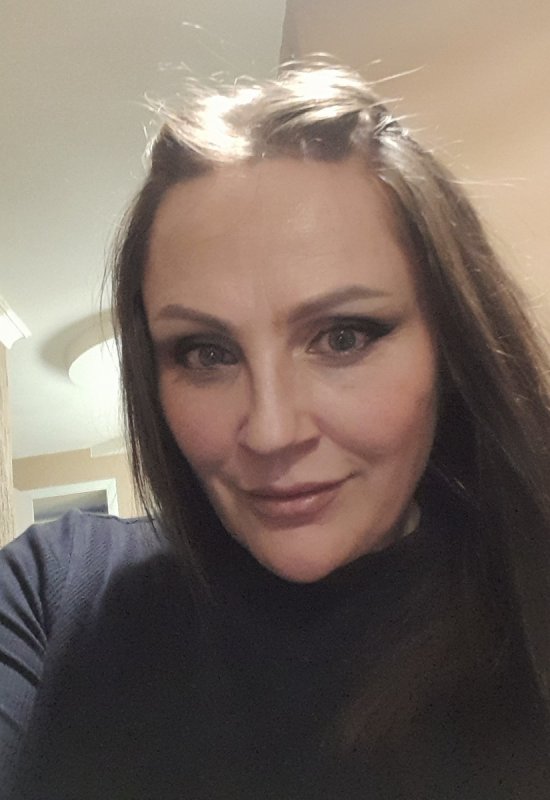 Yulia • 41 • Russia