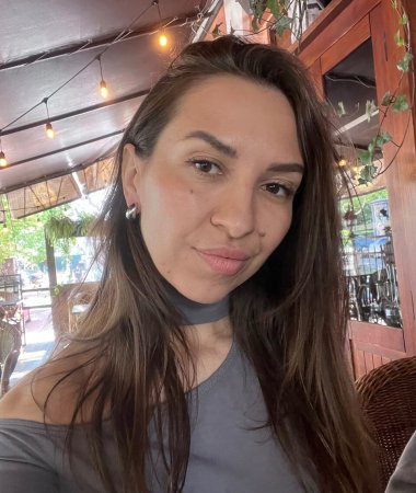 Anna, 42