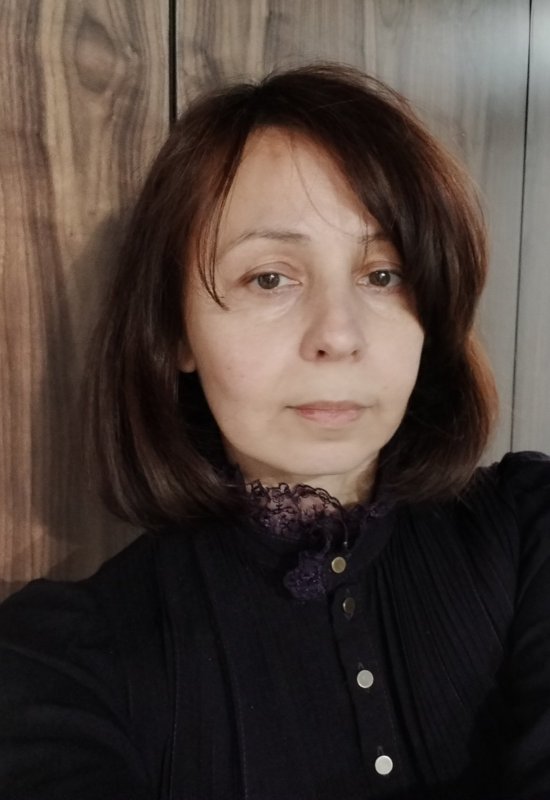 Liliya • 40 • Ukraine