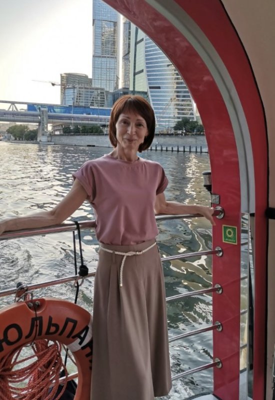 Ingrid • 50 • Russie