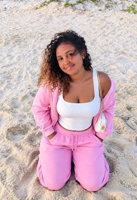 Angelicia  • 25 • Madagascar