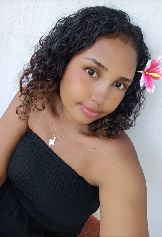 Angelicia  • 25 • Madagascar