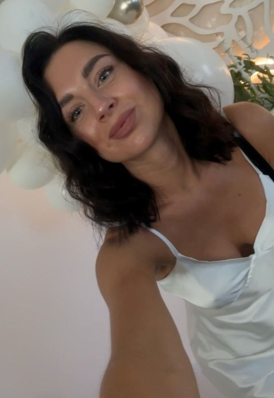 Oksana • 38 • Ukraine