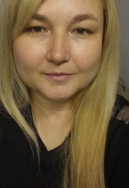 Olga • 39 • Ukraine