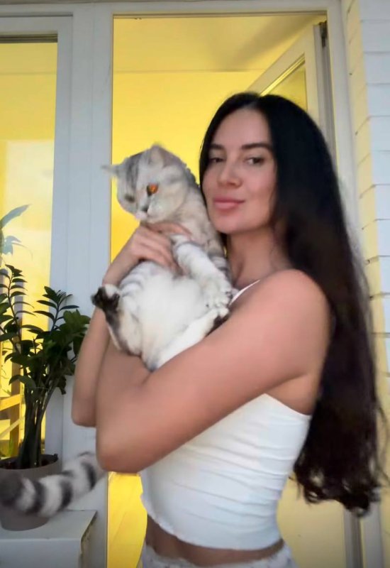 Sofia • 32 • Russia