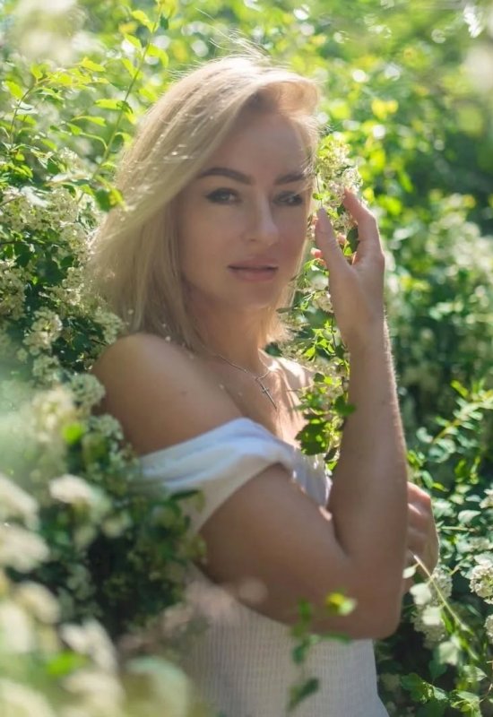 Oleksandra • 40 • Russia