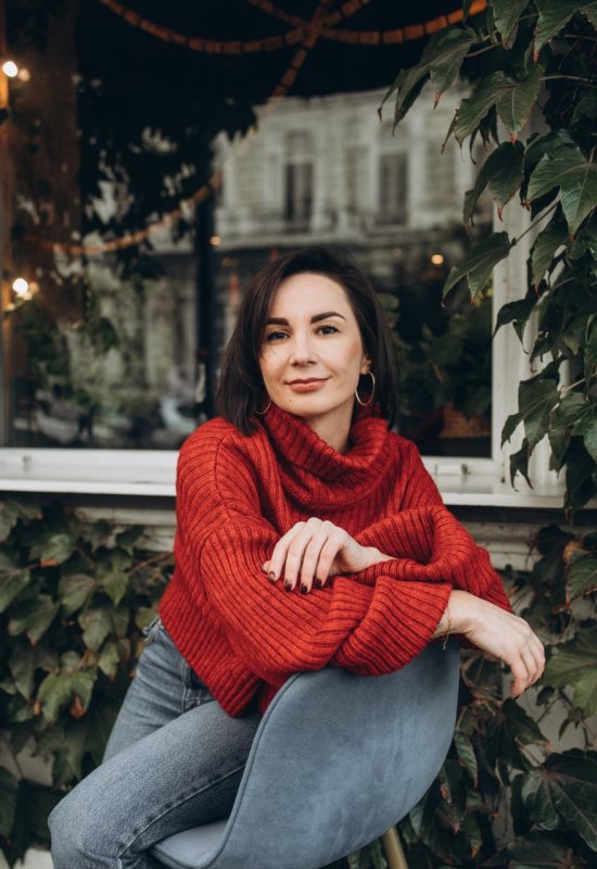 Kateryna • 41 • Ukraine