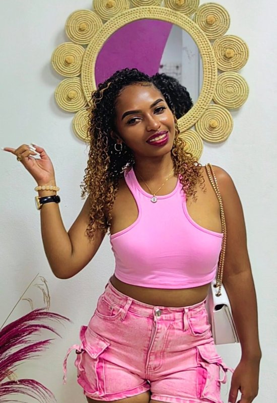 Sylvana • 24 • Madagascar