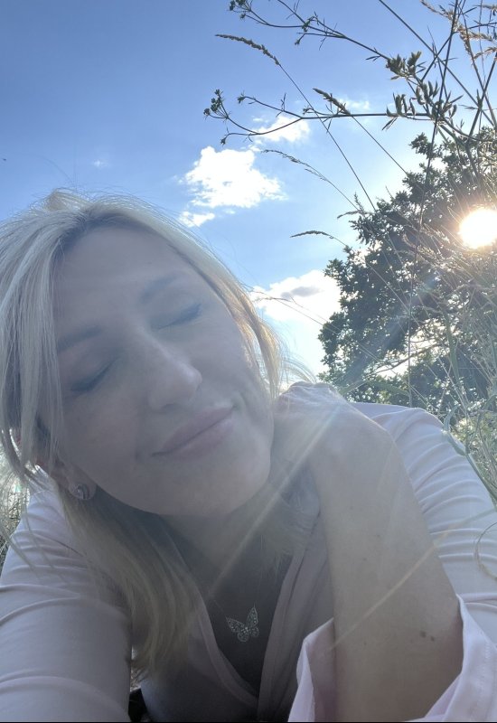 Olga • 44 • Ukraine 🇺🇦