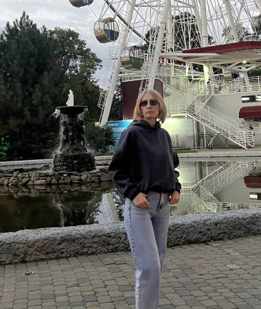 Ekaterina, 41