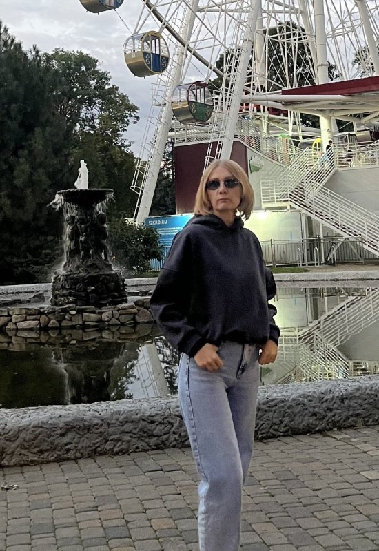Ekaterina • 41 • Russia