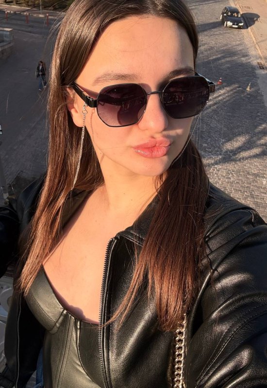 Diana  • 25 • Ukraine